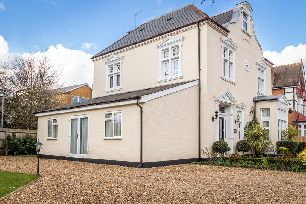 Villiers Lodge Surbiton Exterior photo